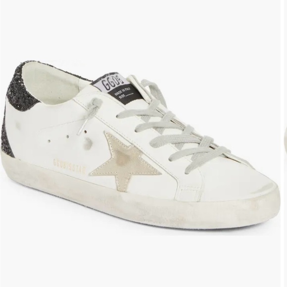Golden Goose Shoes - New Golden Goose Super-Star Low Top Sneaker (Women)
White/Gold/Black size 36